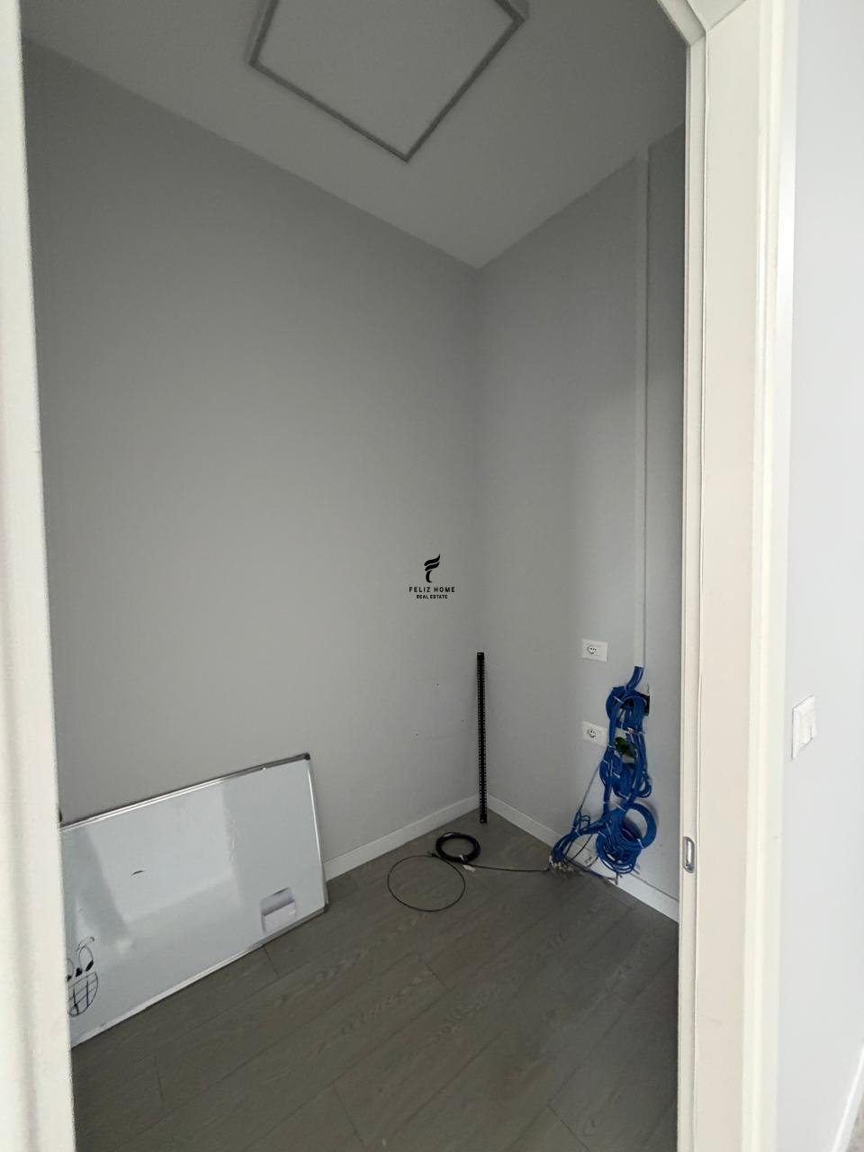 Zyre me qera 404 metra katror pazari i ri 520.000 leke (4)