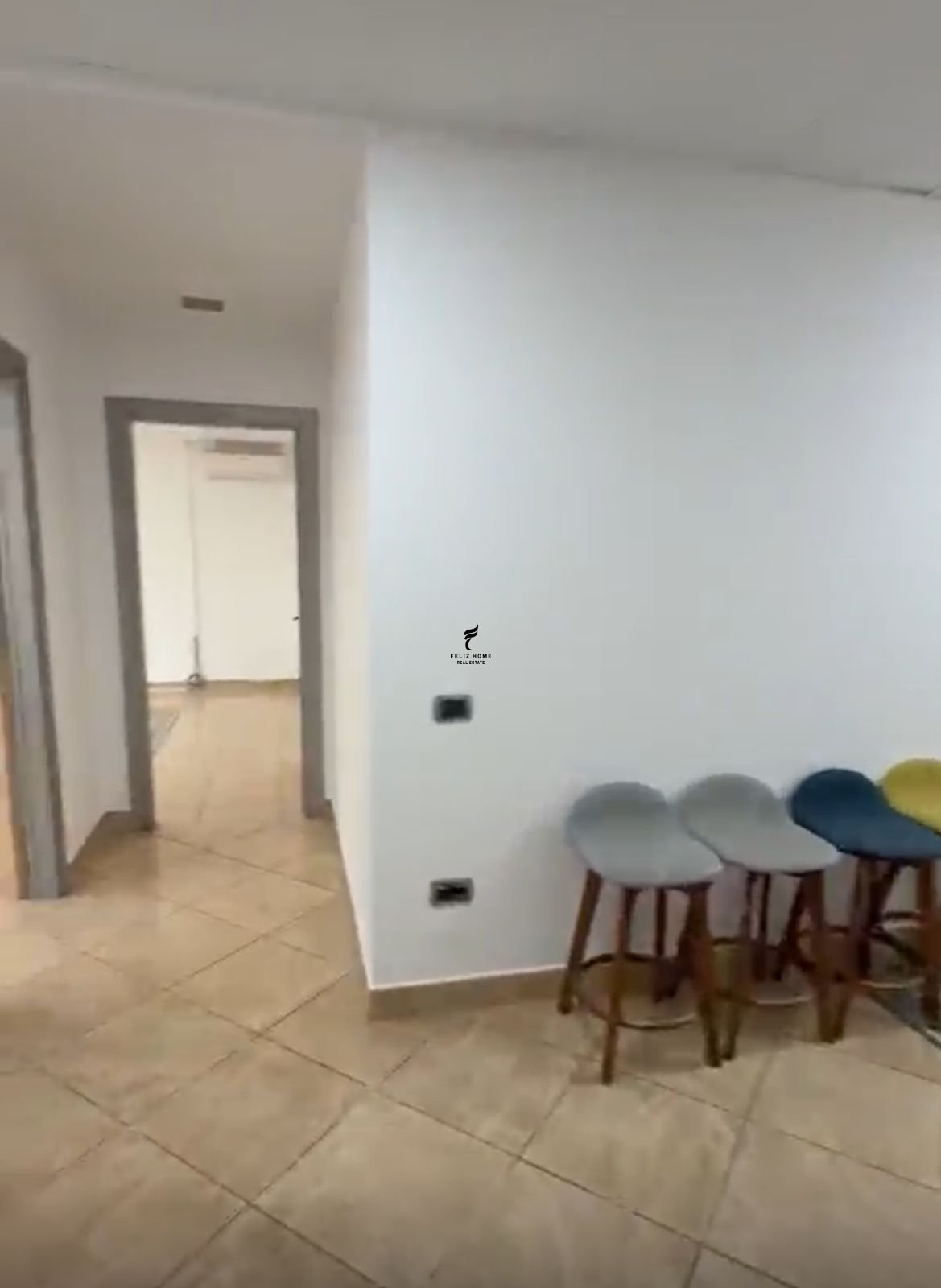 Escritório para alugar 330 m² blok 400.000 leke