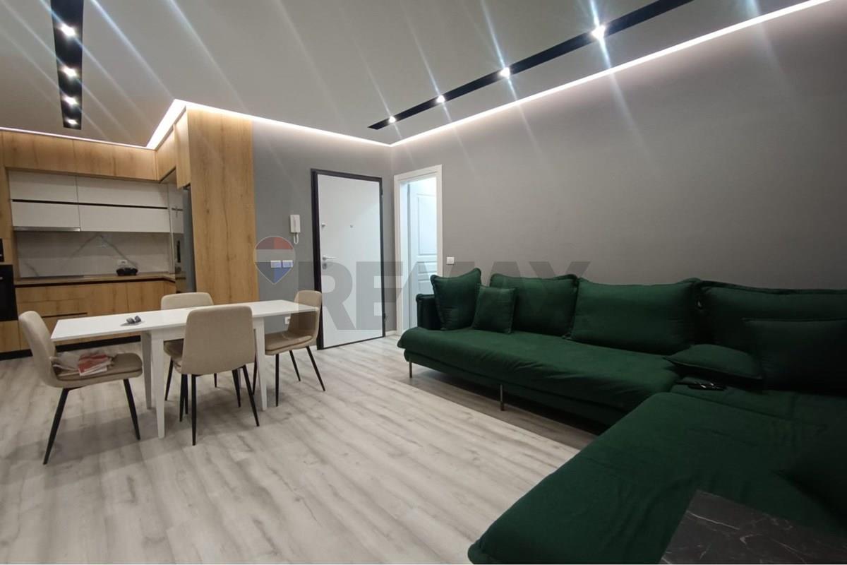Shitet apartament 2+1+2 ne don bosko .