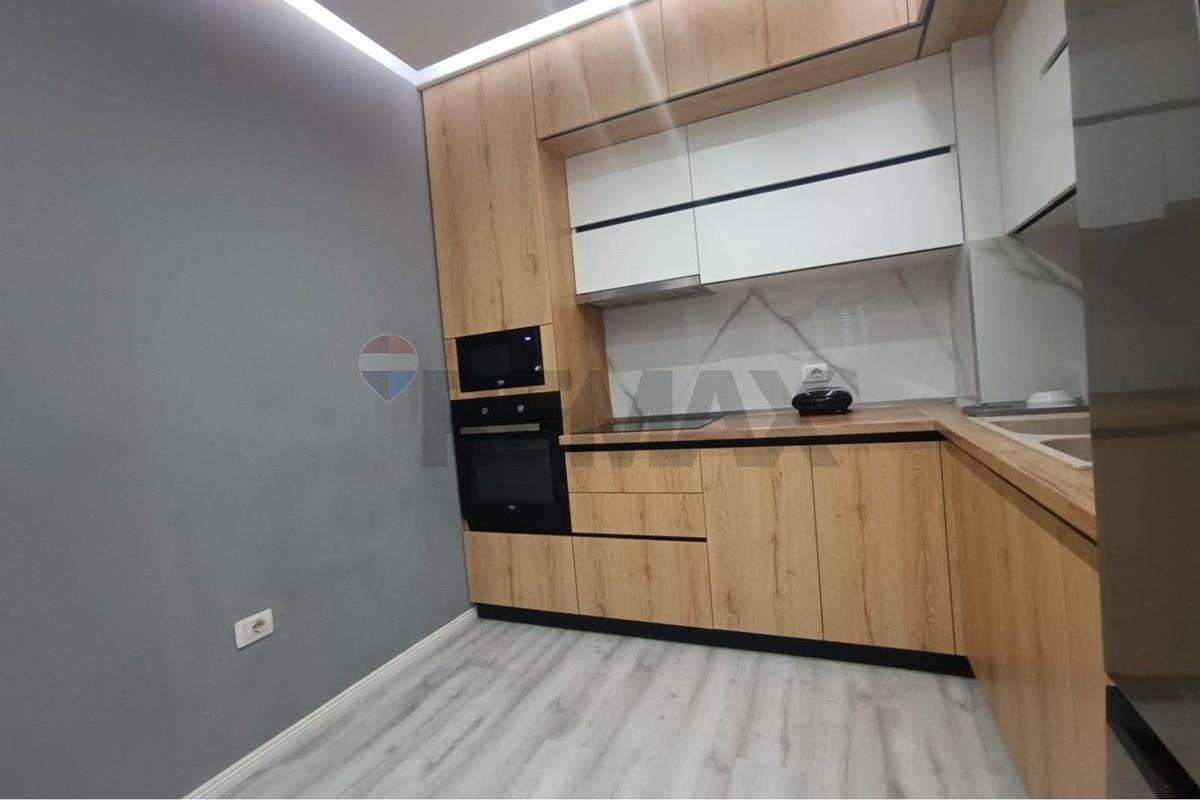 Shitet apartament 2+1+2 ne don bosko .