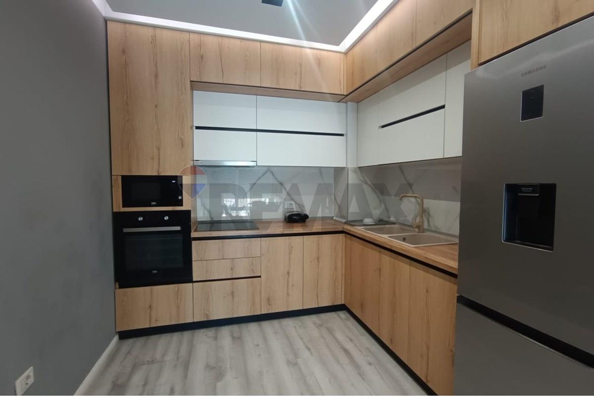 Shitet apartament 2+1+2 ne don bosko .