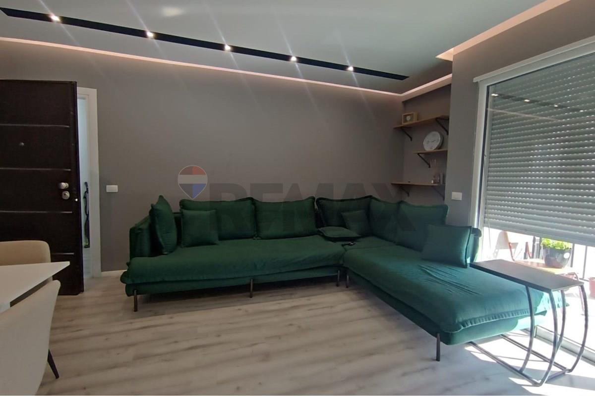 Shitet apartament 2+1+2 ne don bosko .