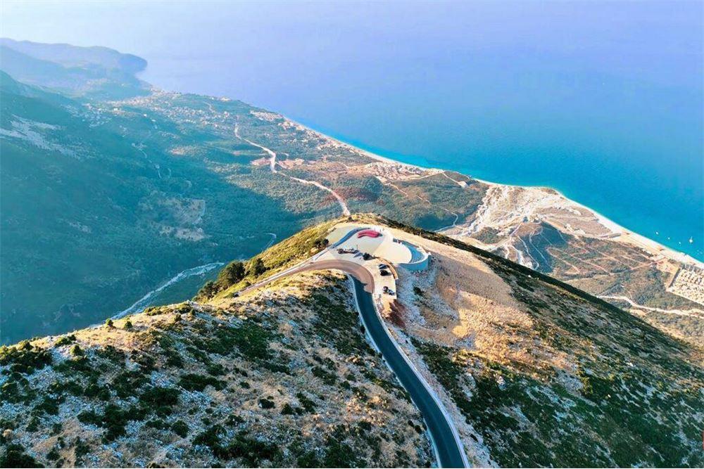 Vila à venda no parque nacional de llogarase, vlore.