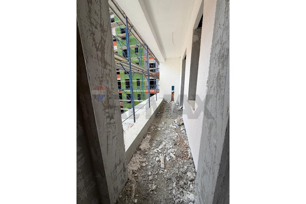 Shitet apartament 1+1 ring side residences