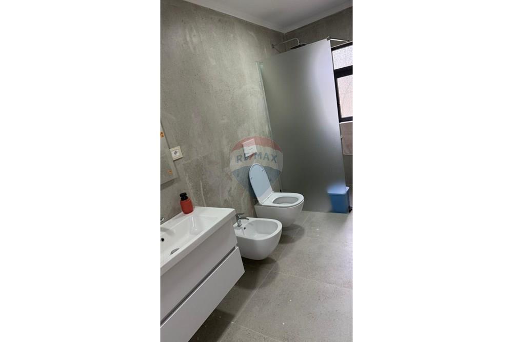 Apartamento 1+1 em andar para alugar em ish frigoriferi, perto de bulevardi i ri (7)