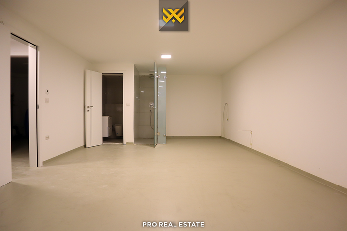 House 180m² + 87m² with #rent in priam village neighborhood.