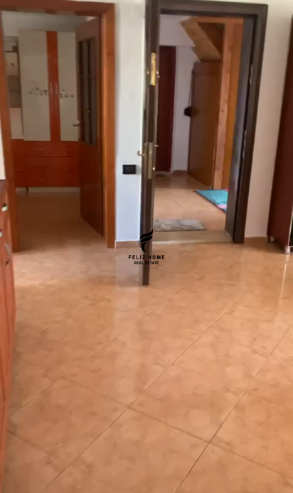 Shitet apartament 3+1 pazari ri 19.000.000 leke (2)