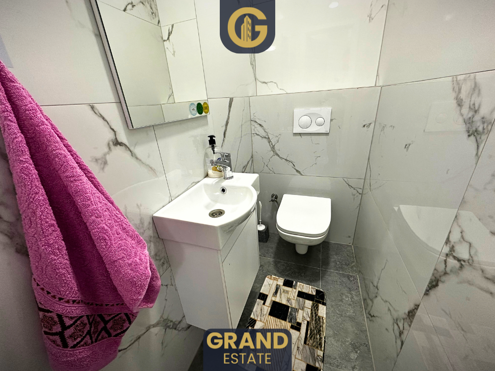 Banesë 110m² për qira, kati 2