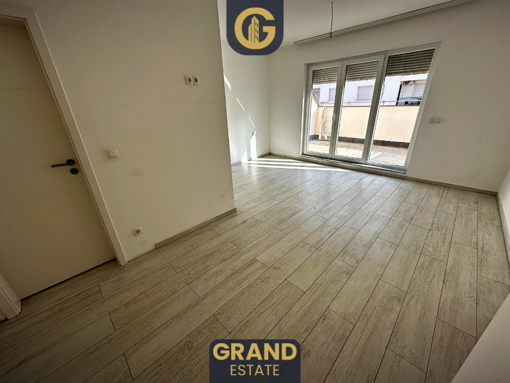 Attico 425m² in vendita, Ferizaj