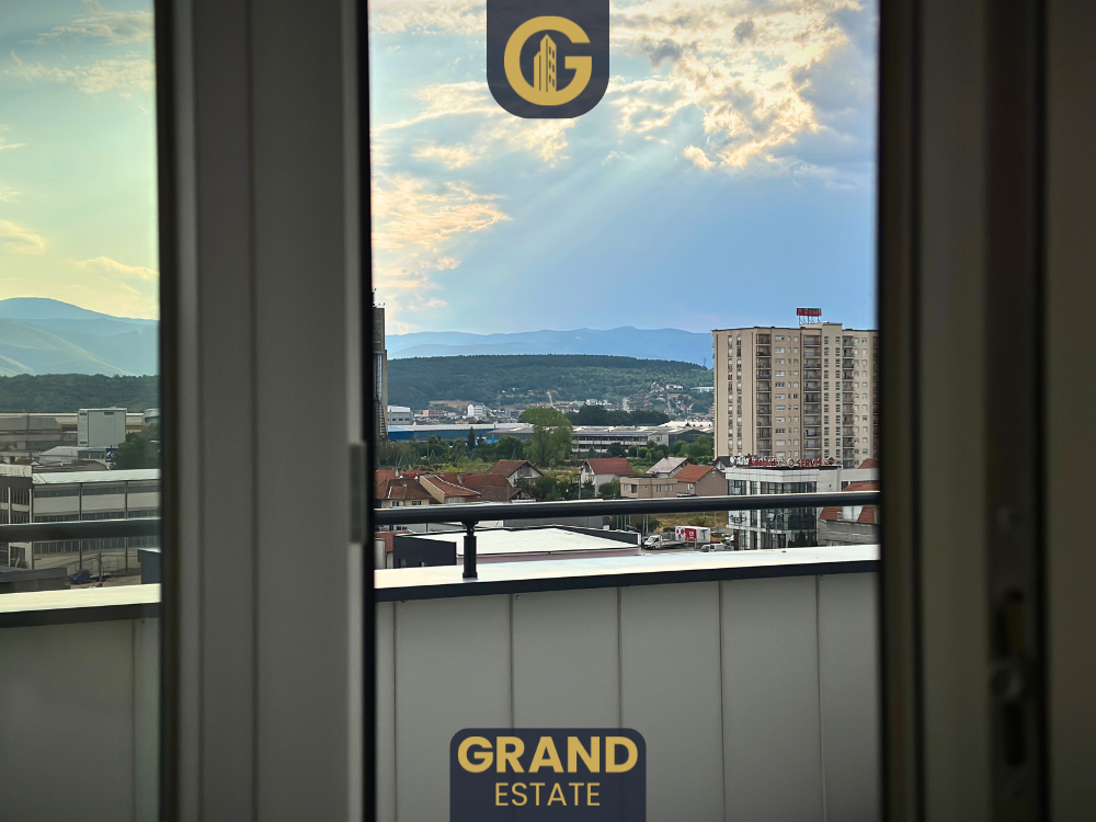 Penthouse 310m² à louer, Ferizaj