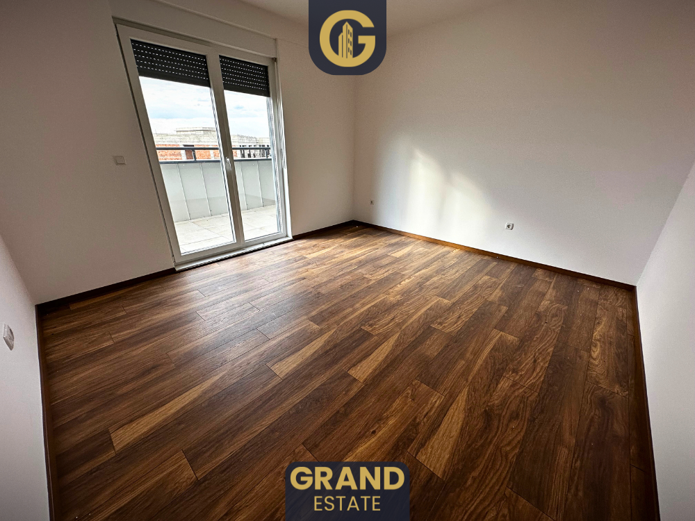 Penthouse 310m² à louer, Ferizaj