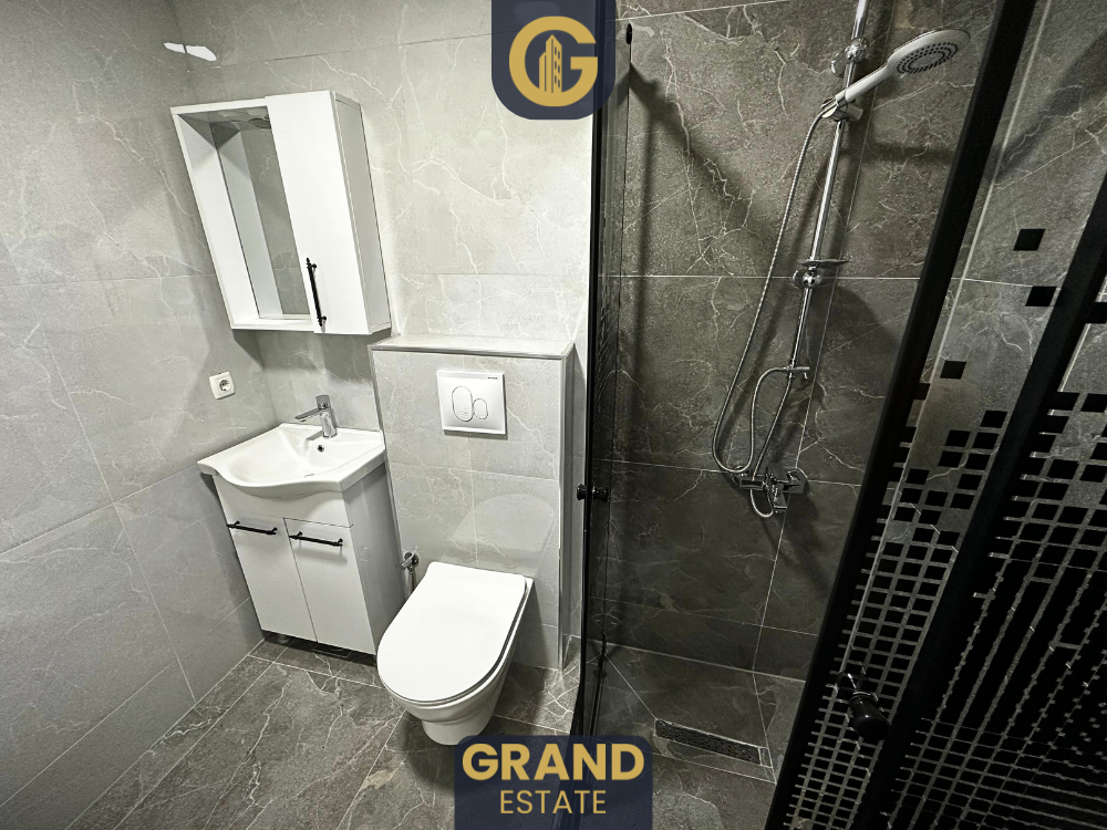 Penthouse 310m² à louer, Ferizaj
