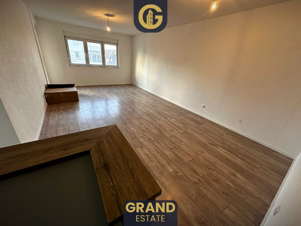 Appartamento/ufficio 94,35m² in affitto, piano 1, Ferizaj (2)