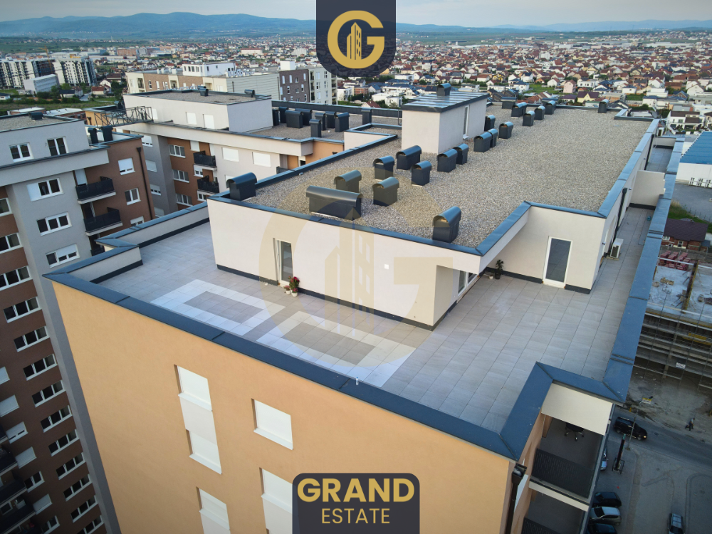 Attico 453m² in affitto, Ferizaj