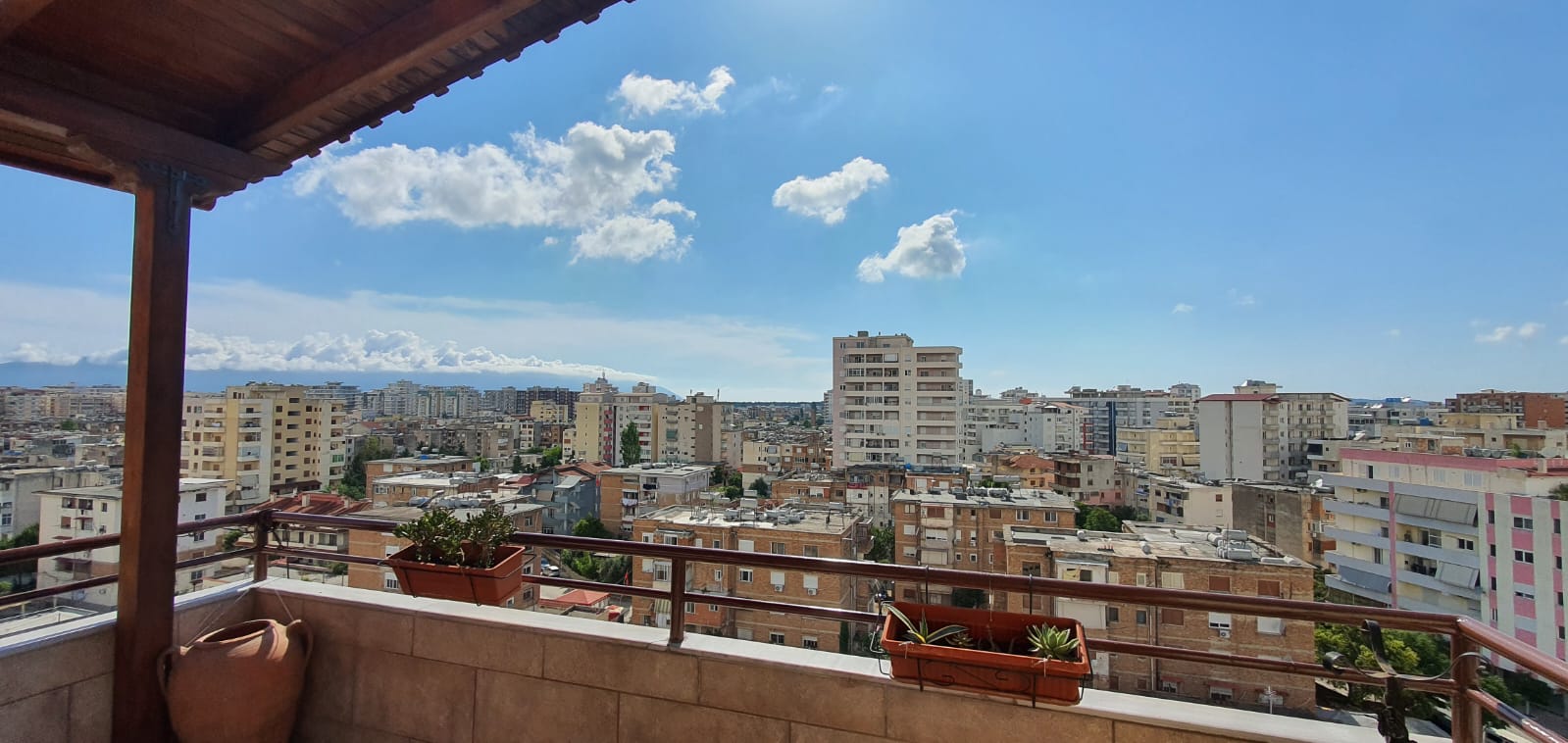 Apartament për shitje afër bulevardit kryesor të vlorës