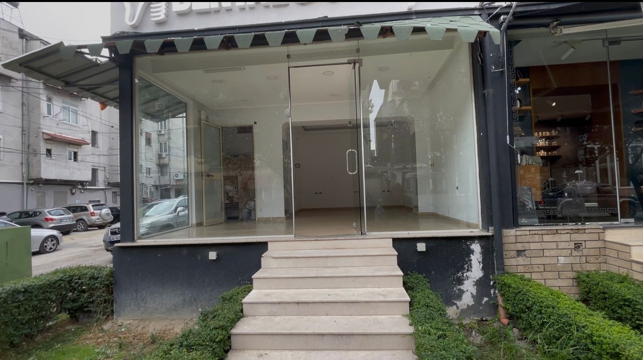 Rental offer: Elbasan center shop - reni imobiliar Elbasan