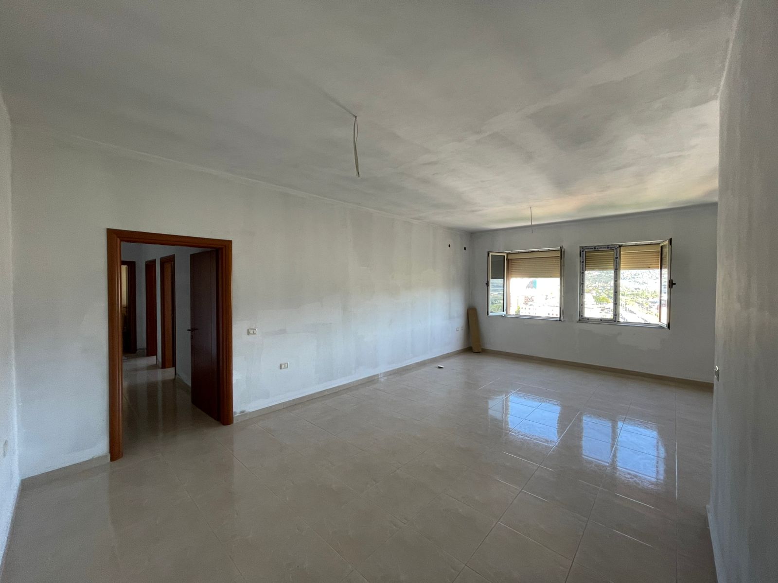 Wohnung zu verkaufen 2+1 Elbasan - reni imobiliar Elbasan