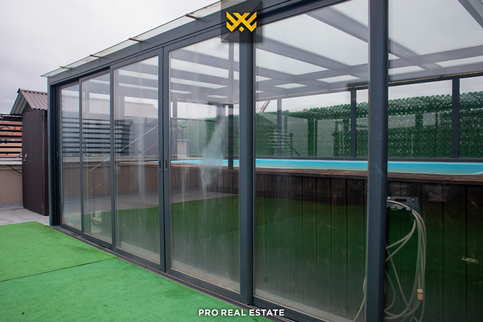Objeto 683,14m² + 183,73m² en #alquiler en Veternik.