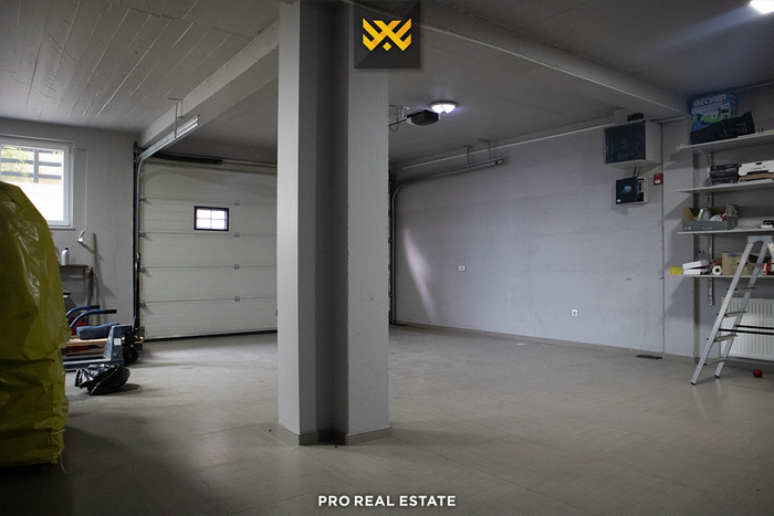 Objeto 683,14m² + 183,73m² en #alquiler en Veternik.