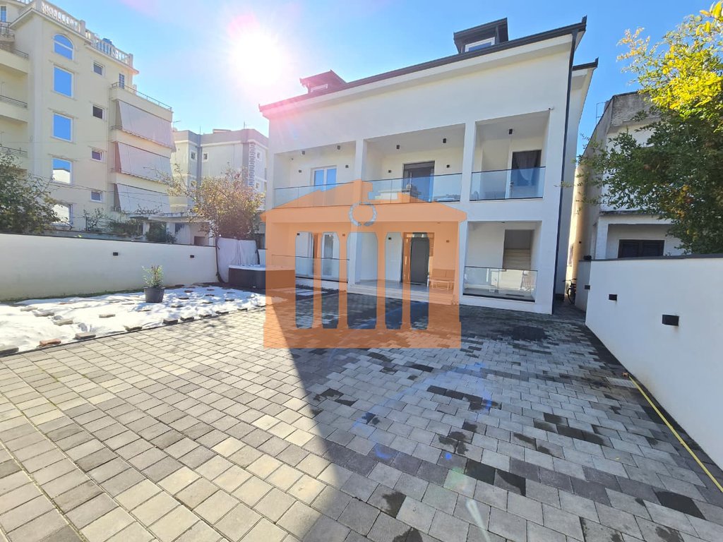 Super wohnung 3 zimmer am strand von durres, zu verkaufen!