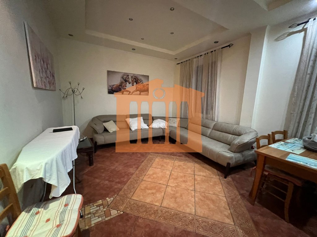 Appartement 2+1+2 dans les hôpitaux de durres, à louer !