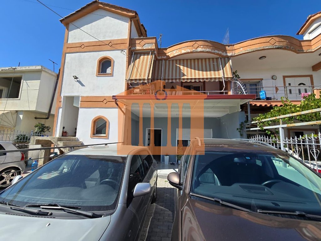 Parte di una villa a 2 piani a ish kenet, in vendita!
