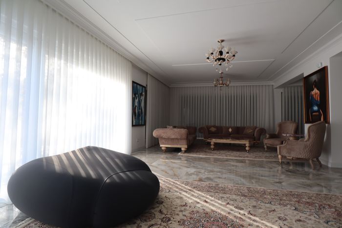 House 1000m² for rent in taslixhe ii