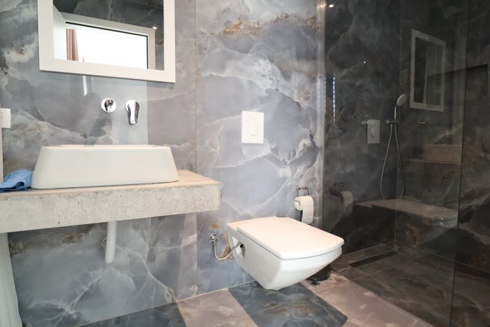 House 1000m² for rent in taslixhe ii