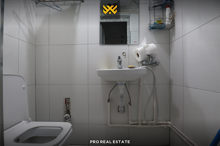 Commercial space 90m² for rent in Bregu i Diellit.