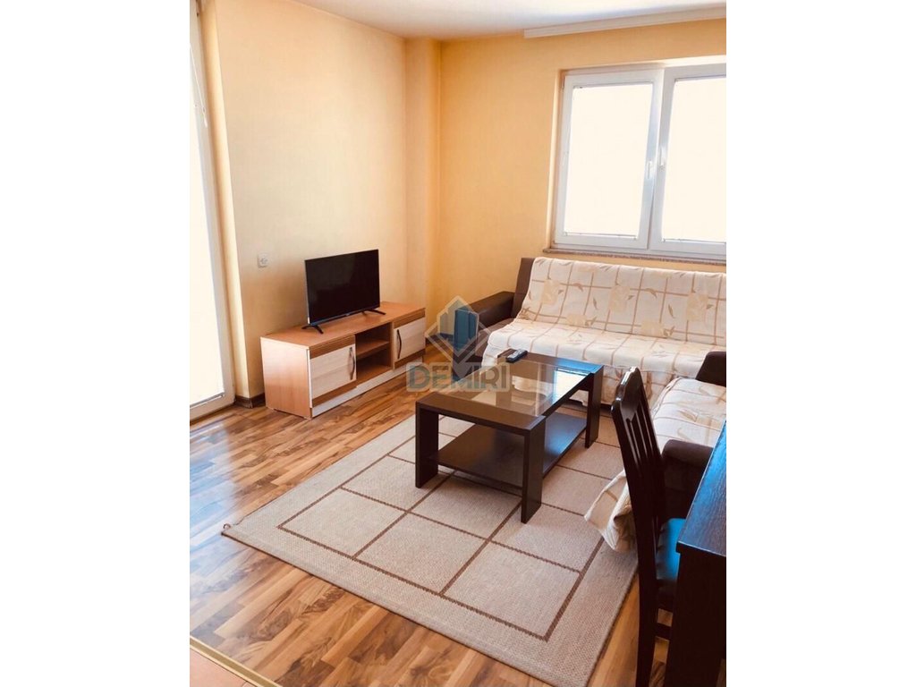 Apartamento en alquiler – Prishtinë, cerca del parque de la ciudad (cerca del busto de isa kastrati)