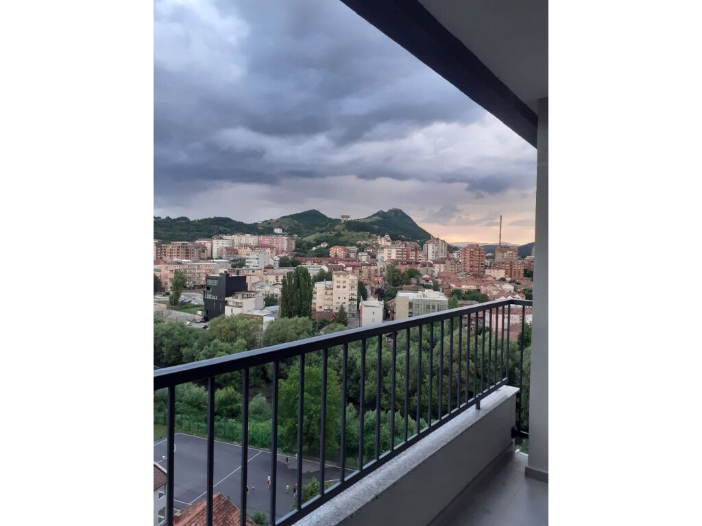 Apartamento en venta 85m² en el centro de la ciudad // Mitrovica