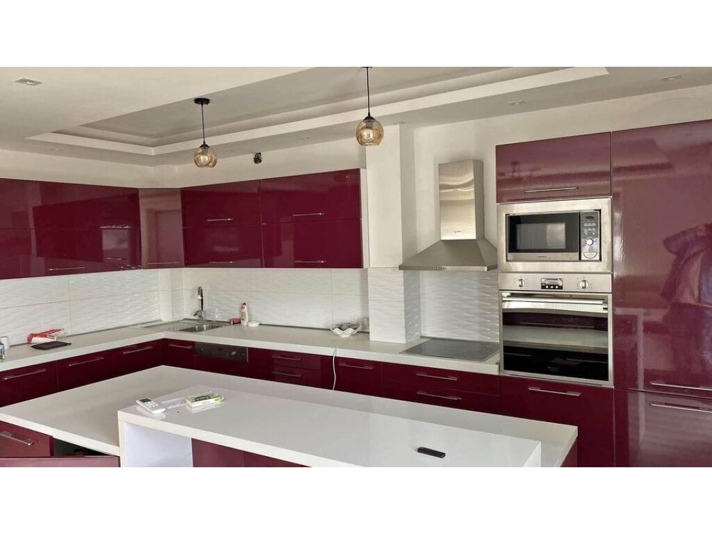 Ático en venta 125 metros cuadrados en el centro // Mitrovica