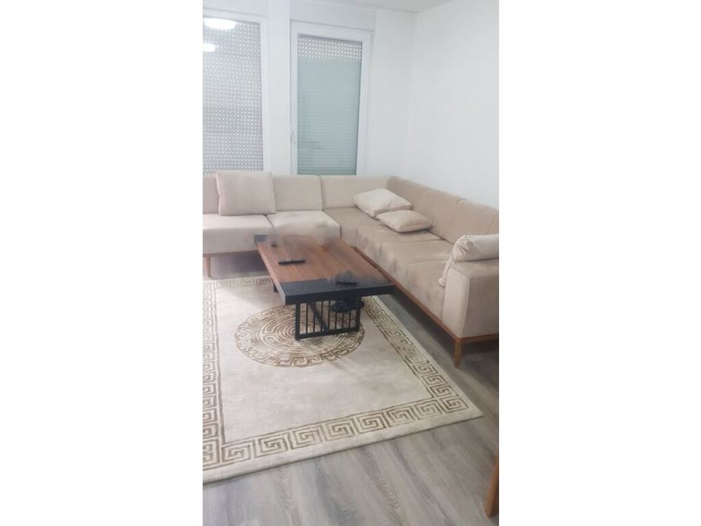 Offre appartement 2+1 à louer, rue Dardania près d'interex, Fushë Kosovë