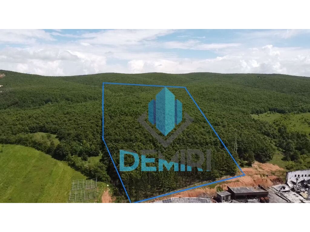 Terreno à venda na magjistralen Prishtinë - Pejë.