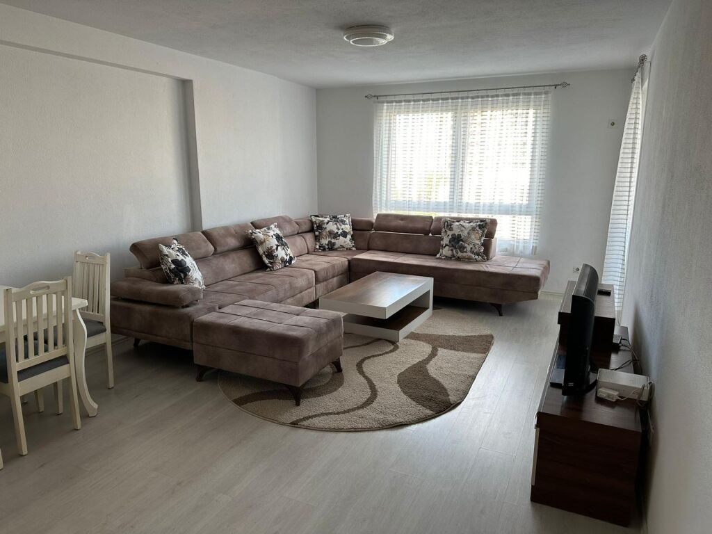 Apartamento en alquiler 2+1 Fushë Kosovë bresje cerca del paso inferior