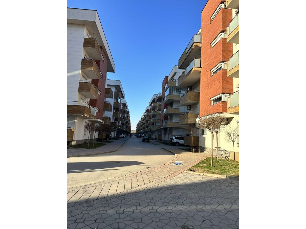 Ofrecemos apartamento 2+1 en alquiler en britania homes en kastrati