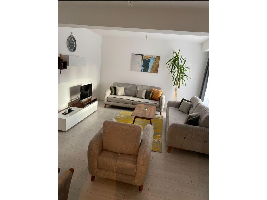 Offered 2+1 apartment for rent on Muharrem fejza street