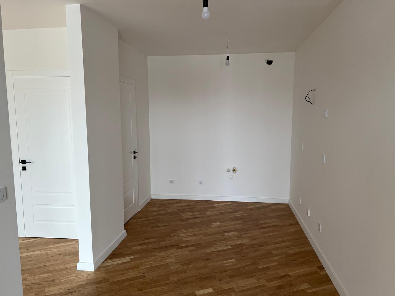 Banesë me qira për zyre në rrugën b – 92m², 850€/muaj (3)