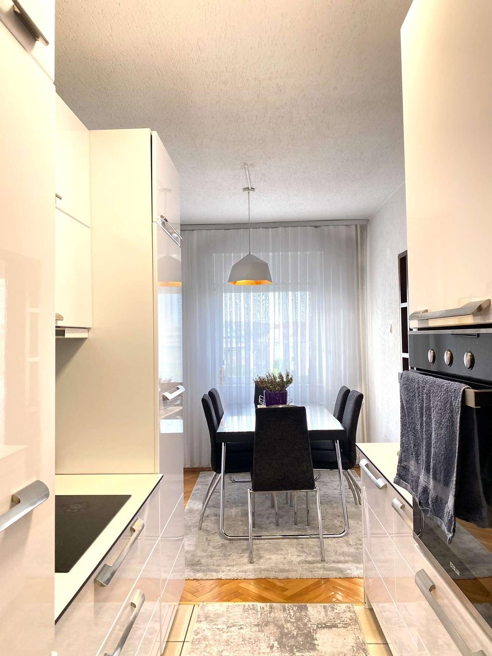 Apartamento en alquiler - barrio Ulpiana (2)
