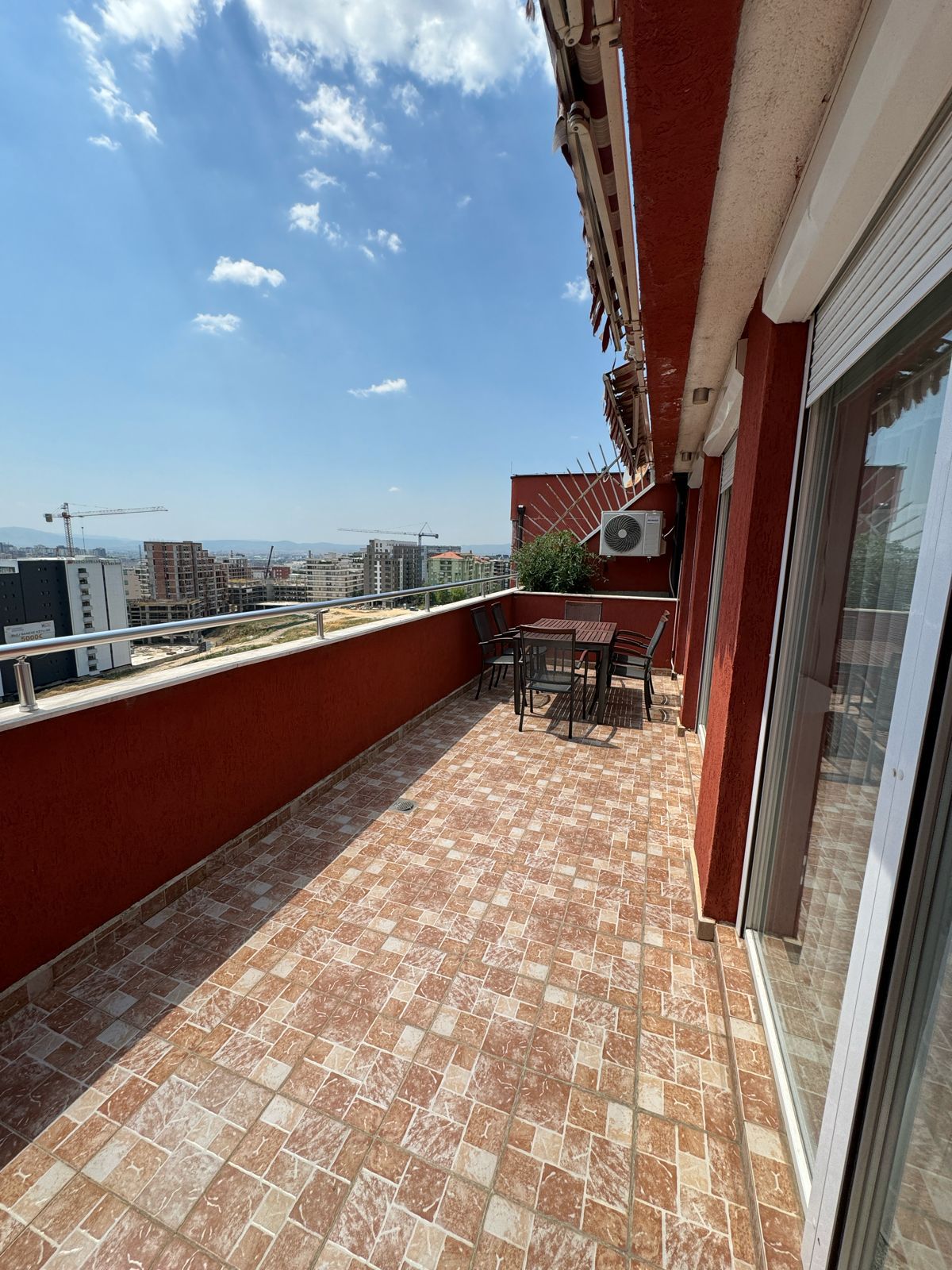 Penthouse me qira në rrugën c - 157 m² (3)