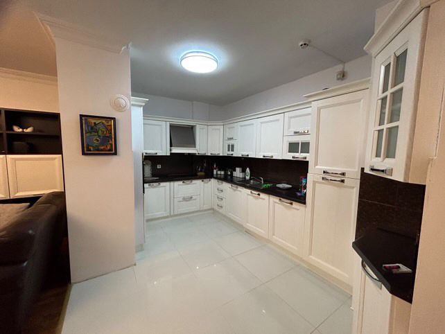 Apartamento en alquiler en el barrio dragodan, Pristina - 137m² (3)