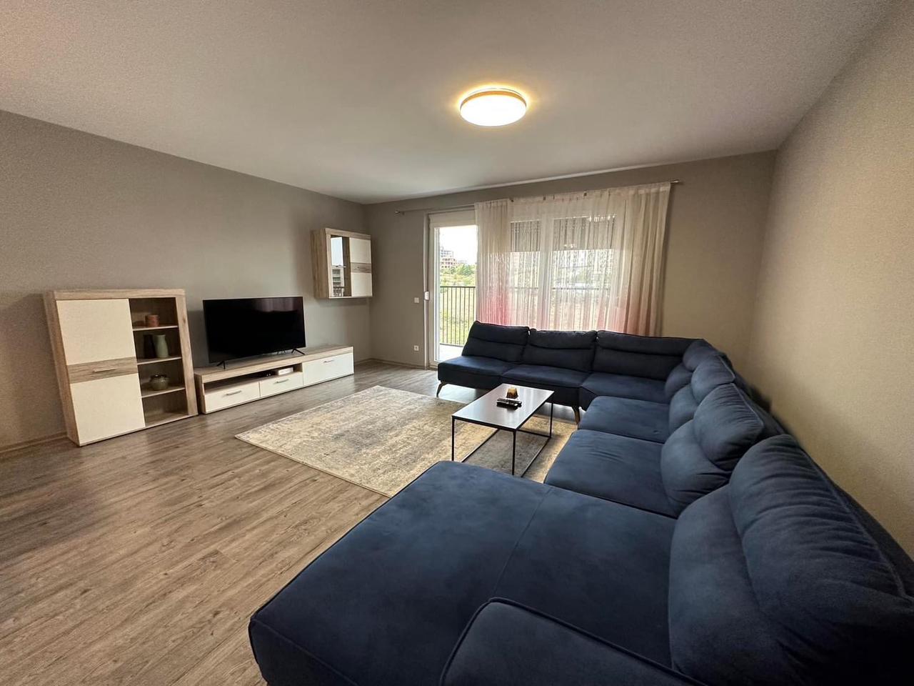 Apartamento en alquiler en lagjen Prishtina e Re - 131 m²