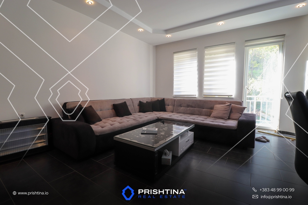 Banesë me qira 86m² te rruga c