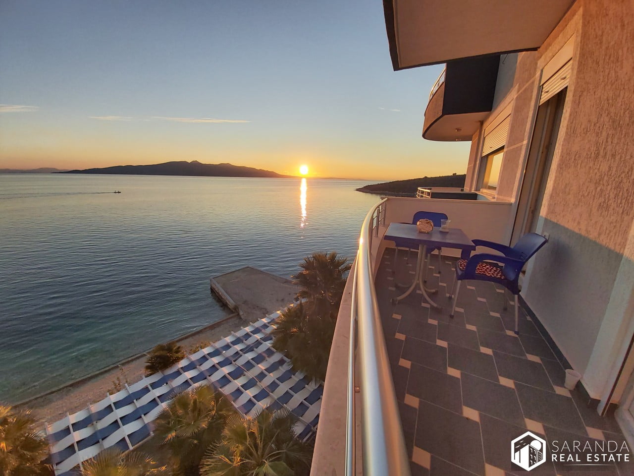 Stylish waterfront apartments for rent in Saranda, albania