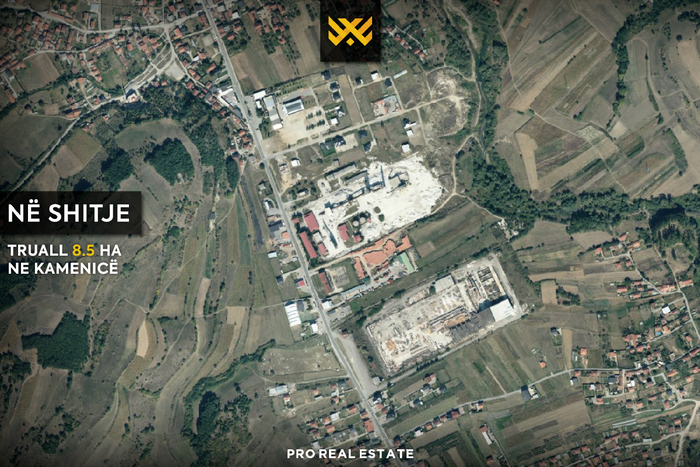 Terrain de 8,5 ha en vente à Kamenicë.