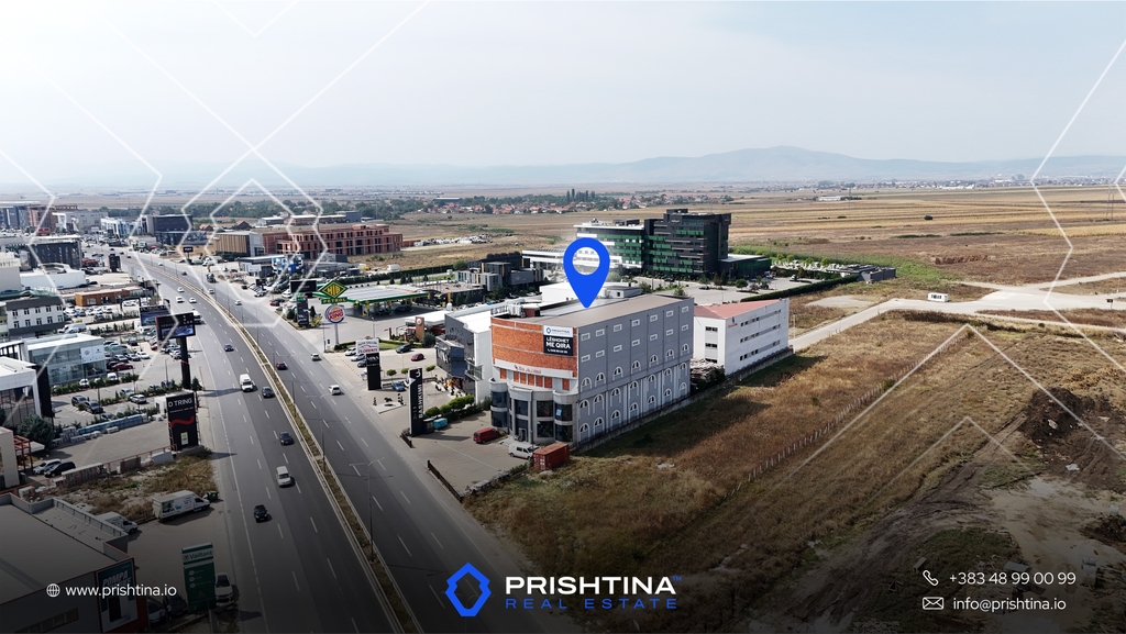 Oggetti in affitto 4000m² + 2100m² sulla strada principale Prishtinë - Ferizaj