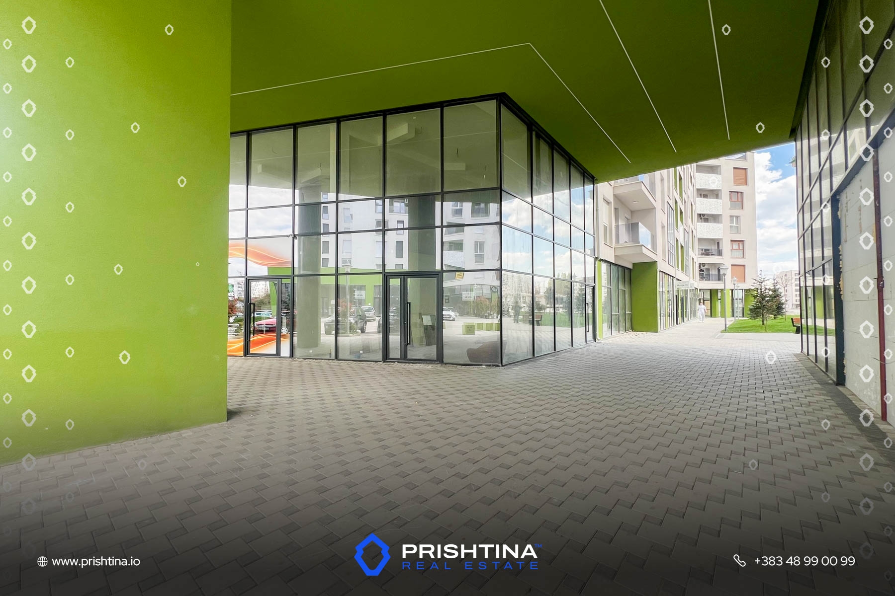 Espacio comercial en alquiler 172m² en Fushë Kosovë