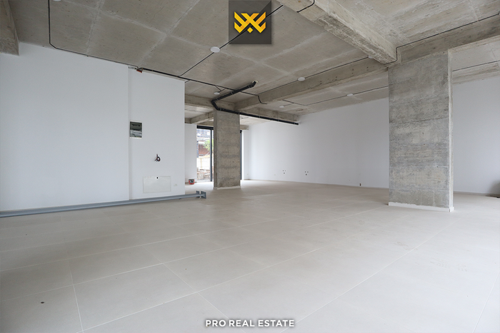 Local de 264m² para aluguel em Mati 1