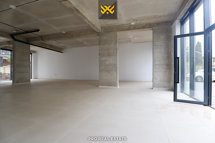 Local de 264m² para aluguel em Mati 1