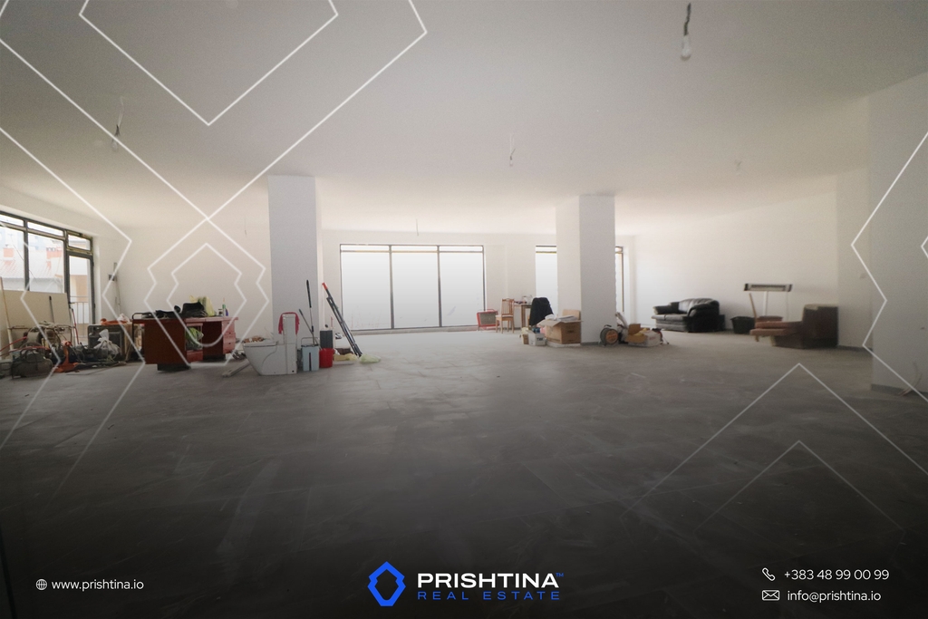 Espacio comercial en venta 226.08m² en nueva Pristina (4)